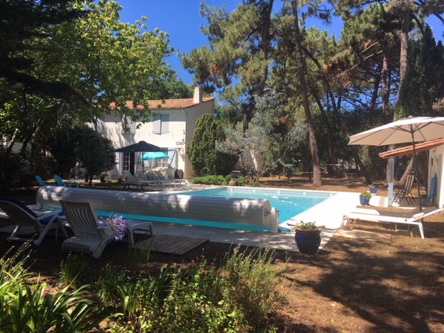 Photo 5 : PISCINE d'une maison située à Sainte-Marie-de-Ré, île de Ré.