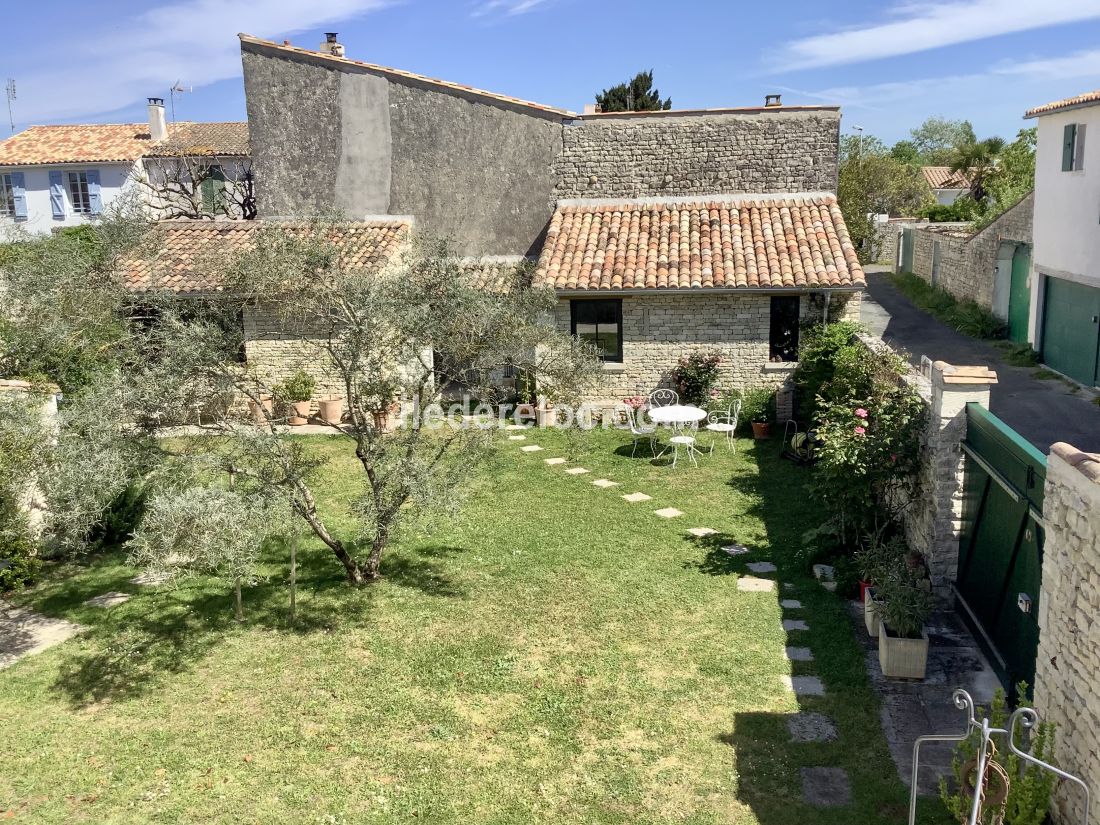 Photo 16 : JARDIN d'une maison située à Sainte-Marie-de-Ré, île de Ré.