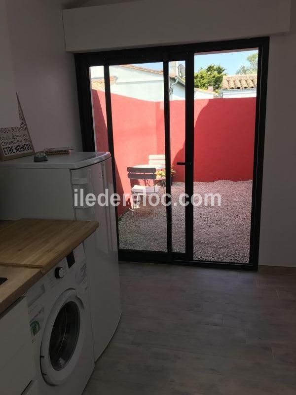 Photo 3 : CUISINE d'une maison située à Les Portes-en-Ré, île de Ré.