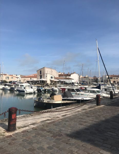 Photo 11 : EXTERIEUR d'une maison située à Saint-Martin-de-Ré, île de Ré.