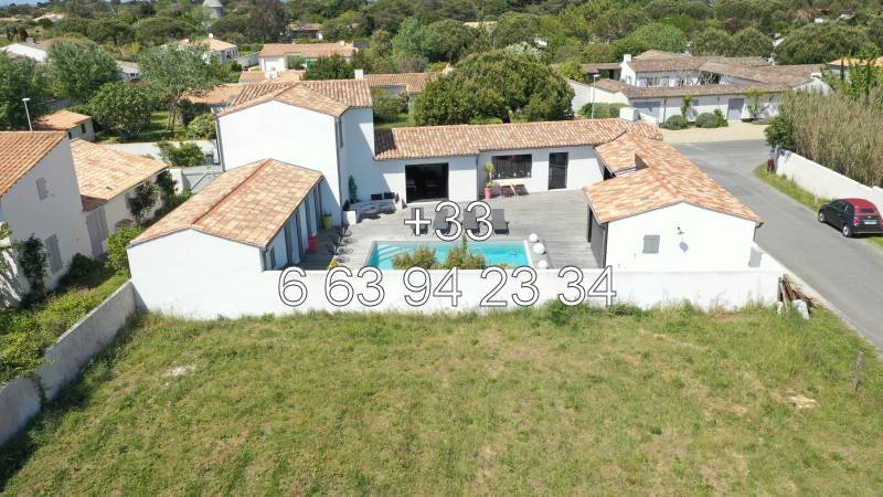 Photo 1 : EXTERIEUR d'une maison située à Les Portes-en-Ré, île de Ré.