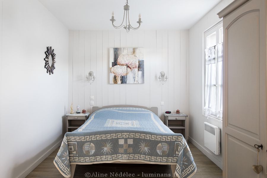 Photo 13 : CHAMBRE d'une maison située à Le Bois-Plage-en-Ré, île de Ré.