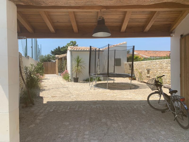 Photo 6 : NC d'une maison située à Le Bois-Plage-en-Ré, île de Ré.