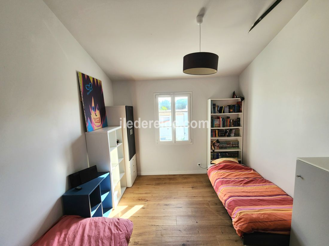 Photo 17 : CHAMBRE d'une maison située à La Couarde-sur-mer, île de Ré.