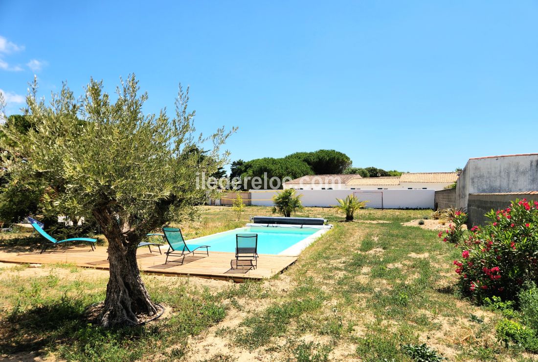 Photo 4 : PISCINE d'une maison située à La Couarde-sur-mer, île de Ré.