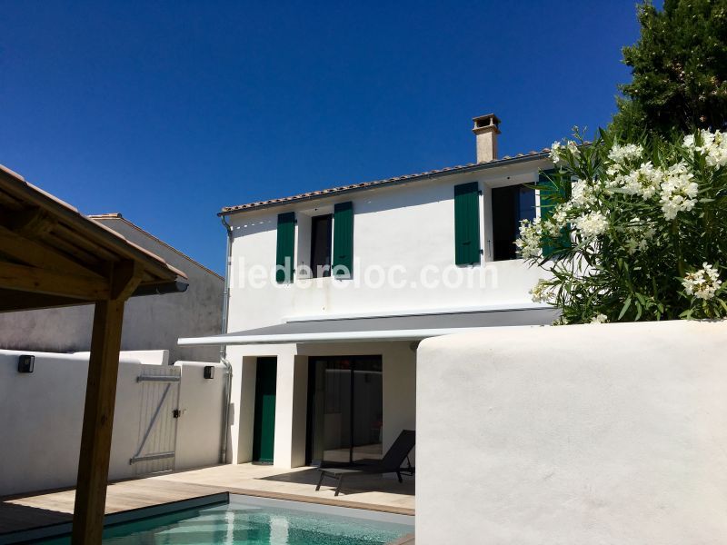 Photo 2 : EXTERIEUR d'une maison située à La Couarde-sur-mer, île de Ré.