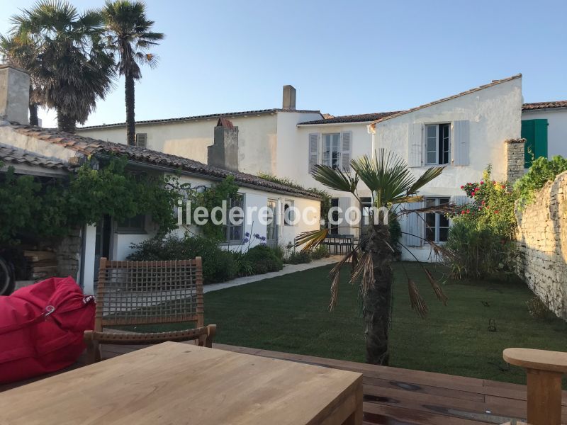 Photo 5 : TERRASSE d'une maison située à Le Bois-Plage-en-Ré, île de Ré.