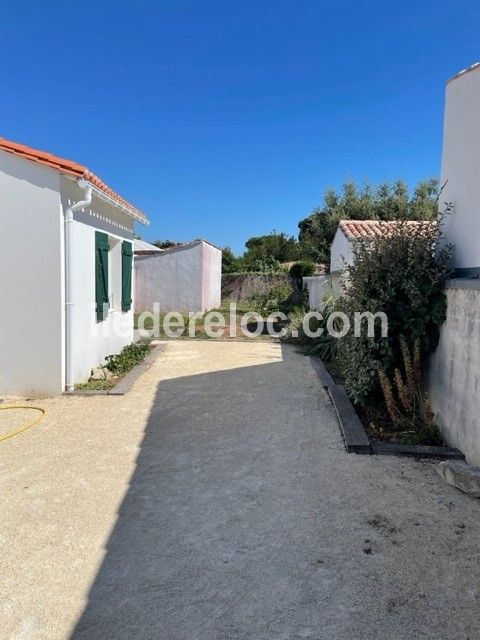 Photo 15 : EXTERIEUR d'une maison située à Le Bois-Plage-en-Ré, île de Ré.