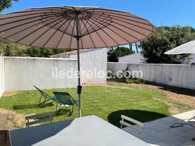 Photo 7 : TERRASSE d'une maison située à Le Bois-Plage-en-Ré, île de Ré.