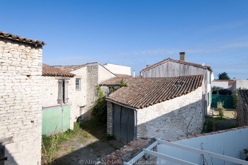 Photo 15 : EXTERIEUR d'une maison située à Sainte-Marie-de-Ré, île de Ré.