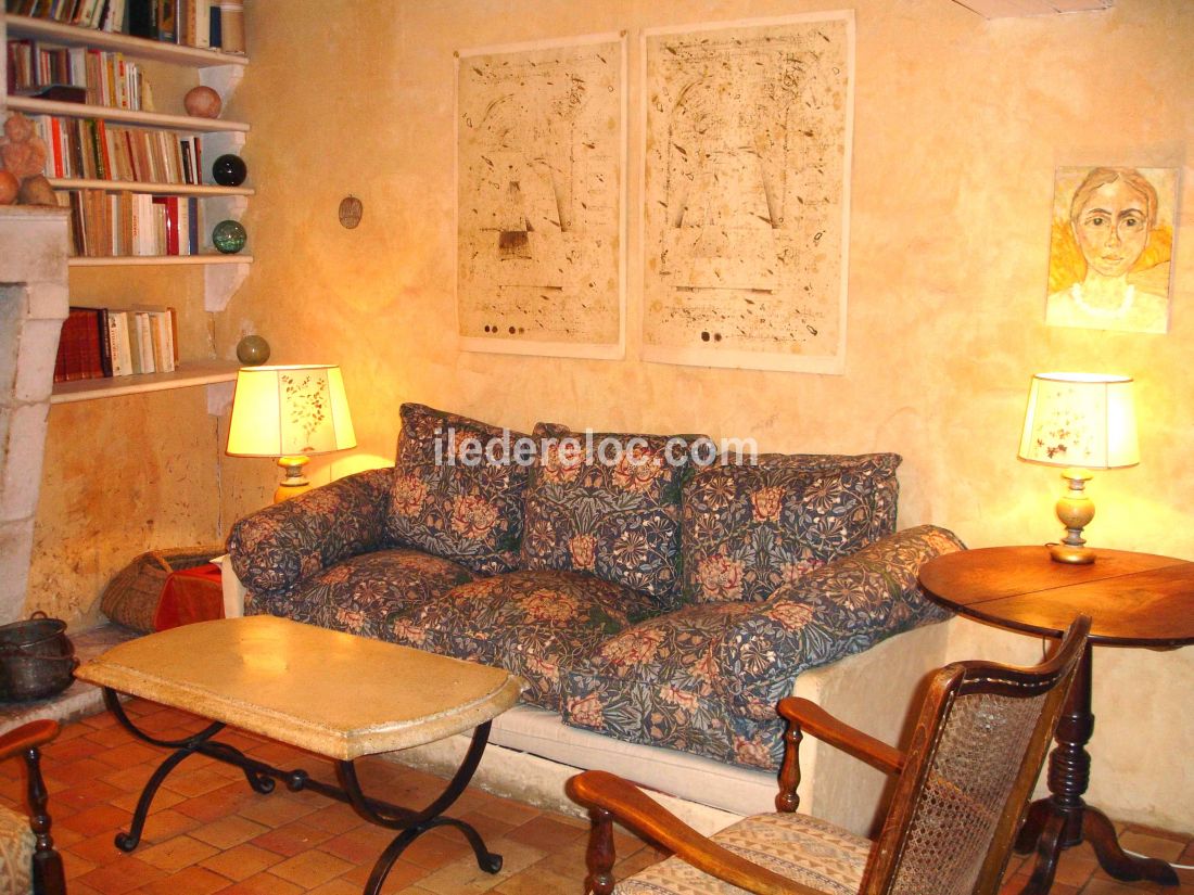 Photo 6 : SEJOUR d'une maison située à Sainte-Marie-de-Ré, île de Ré.