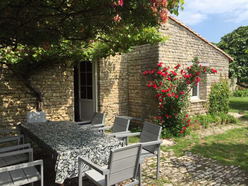 Photo 10 : TERRASSE d'une maison située à Saint-Clément-des-Baleines, île de Ré.