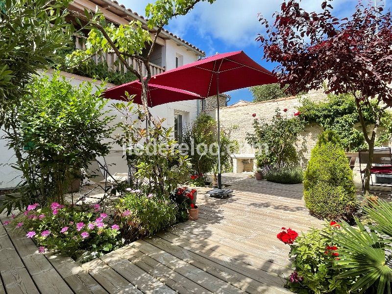 Photo 33 : PATIO d'une maison située à La Couarde-sur-mer, île de Ré.