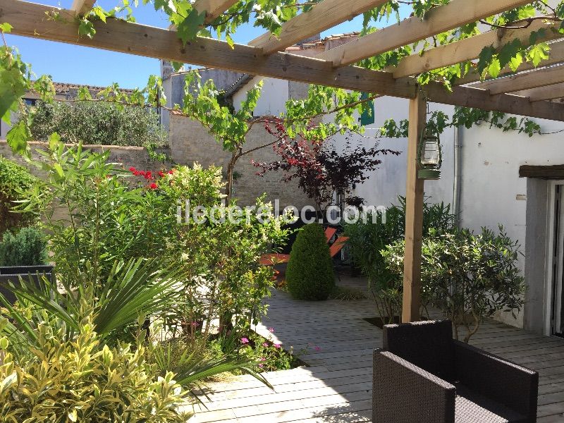 Photo 2 : NC d'une maison située à La Couarde-sur-mer, île de Ré.