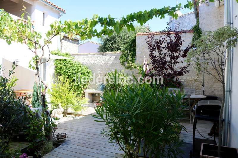 Photo 37 : PATIO d'une maison située à La Couarde-sur-mer, île de Ré.