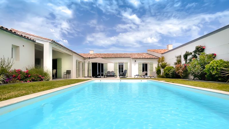 Photo 2 :  d'une maison située à Sainte-Marie-de-Ré, île de Ré.