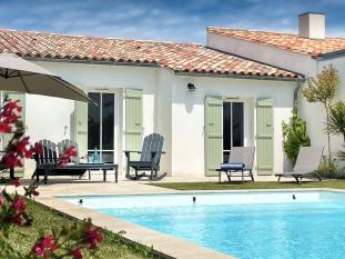 ile de ré Jolie maison neuve avec piscine chauffe, calme et ensoleille