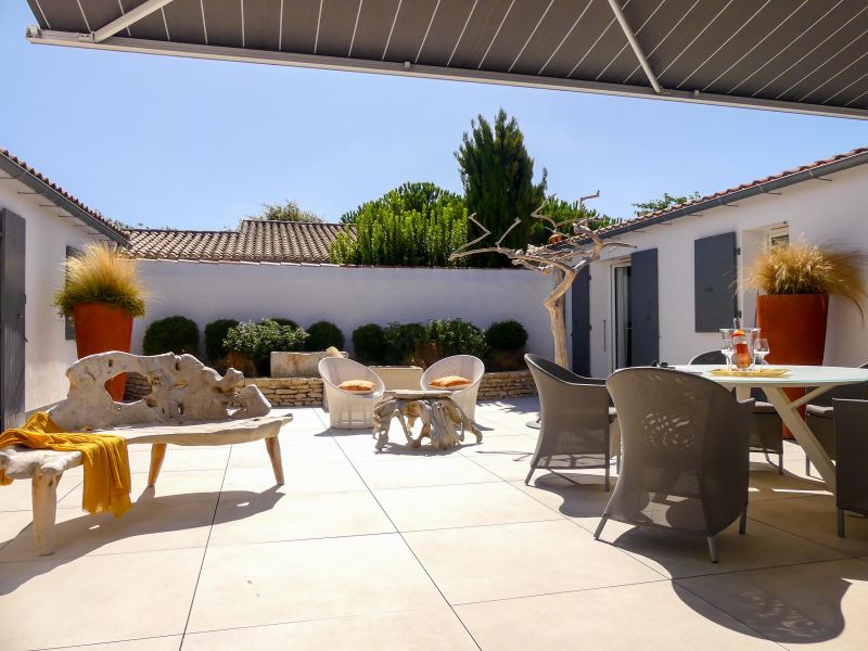 Photo 12 : PATIO d'une maison située à Loix, île de Ré.