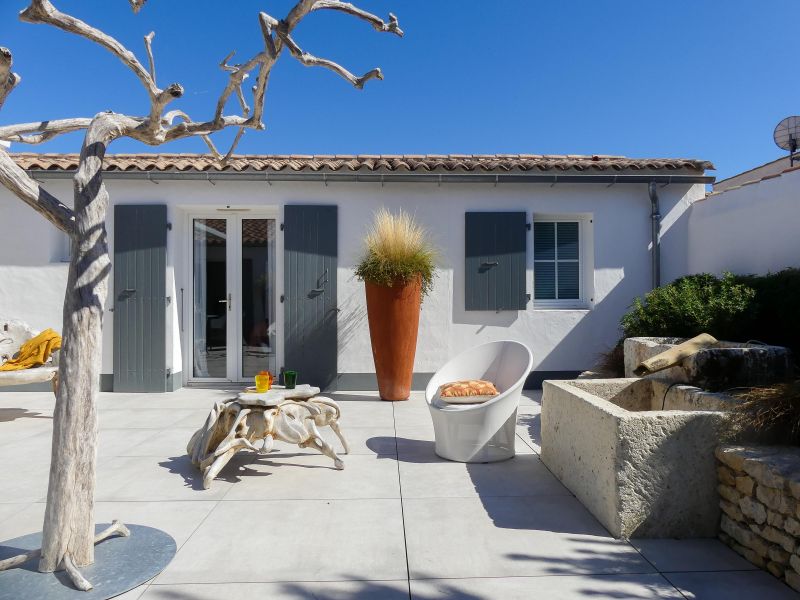 Photo 14 : PATIO d'une maison située à Loix, île de Ré.