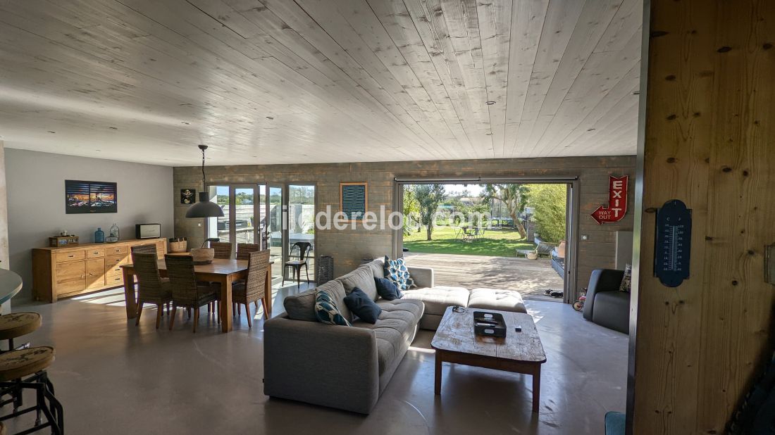 Photo 4 : SEJOUR d'une maison située à La Couarde-sur-mer, île de Ré.