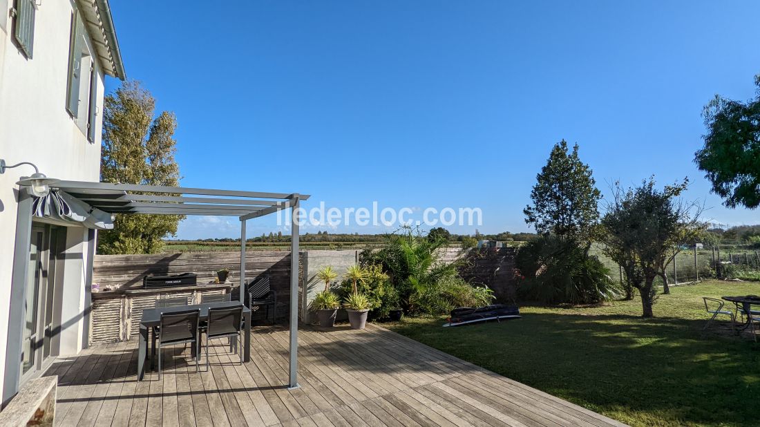 Photo 1 : TERRASSE d'une maison située à La Couarde-sur-mer, île de Ré.