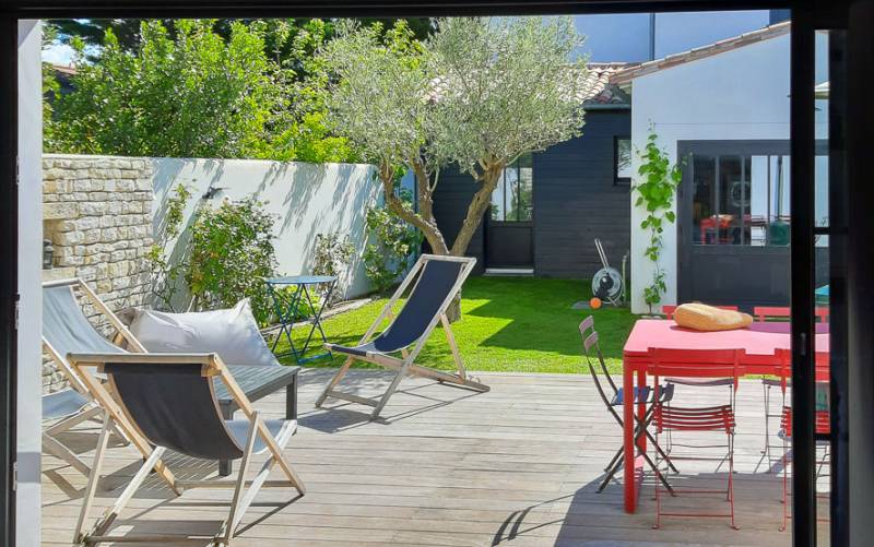 Photo 2 : JARDIN d'une maison située à Loix, île de Ré.