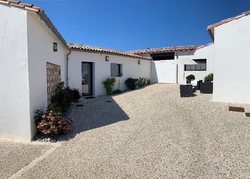 Photo 23 : EXTERIEUR d'une maison située à Le Bois-Plage-en-Ré, île de Ré.