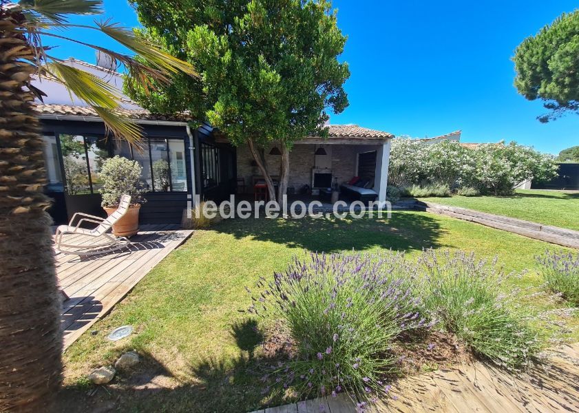 Photo 30 : JARDIN d'une maison située à La Couarde-sur-mer, île de Ré.