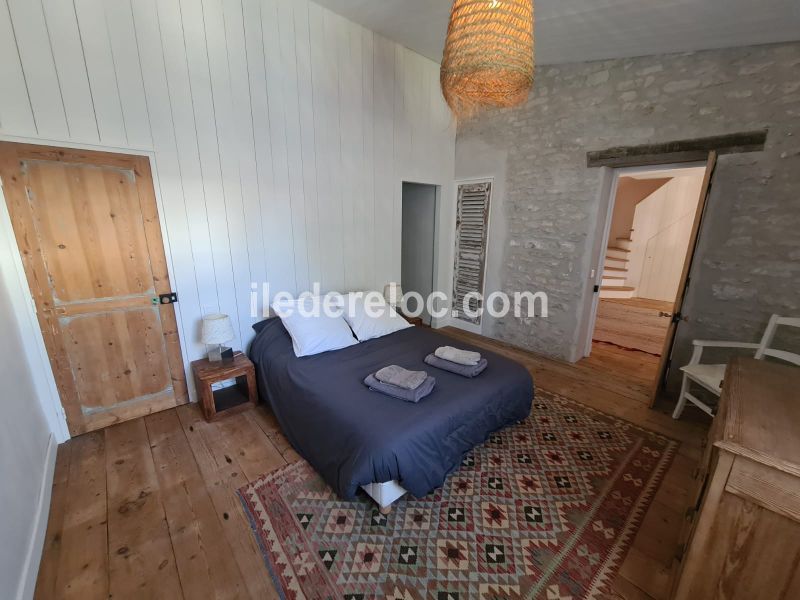 Photo 16 : CHAMBRE d'une maison située à La Couarde-sur-mer, île de Ré.