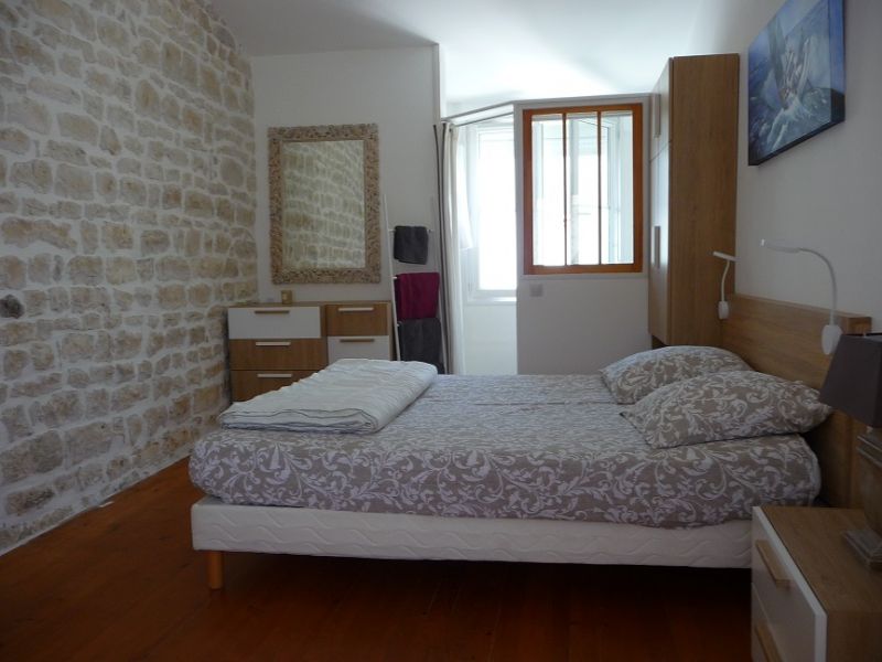 Photo 7 : CHAMBRE d'une maison située à Sainte-Marie-de-Ré, île de Ré.