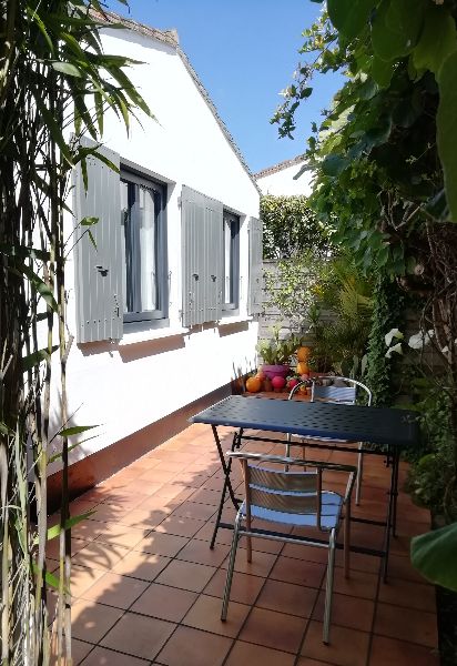 Photo 5 : TERRASSE d'une maison située à Sainte-Marie-de-Ré, île de Ré.