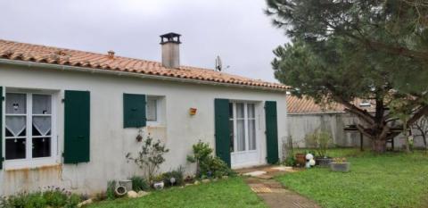 ile de ré Dans un quartier calme  150m de la mer