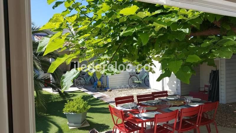 Photo 1 : NC d'une maison située à La Couarde-sur-mer, île de Ré.