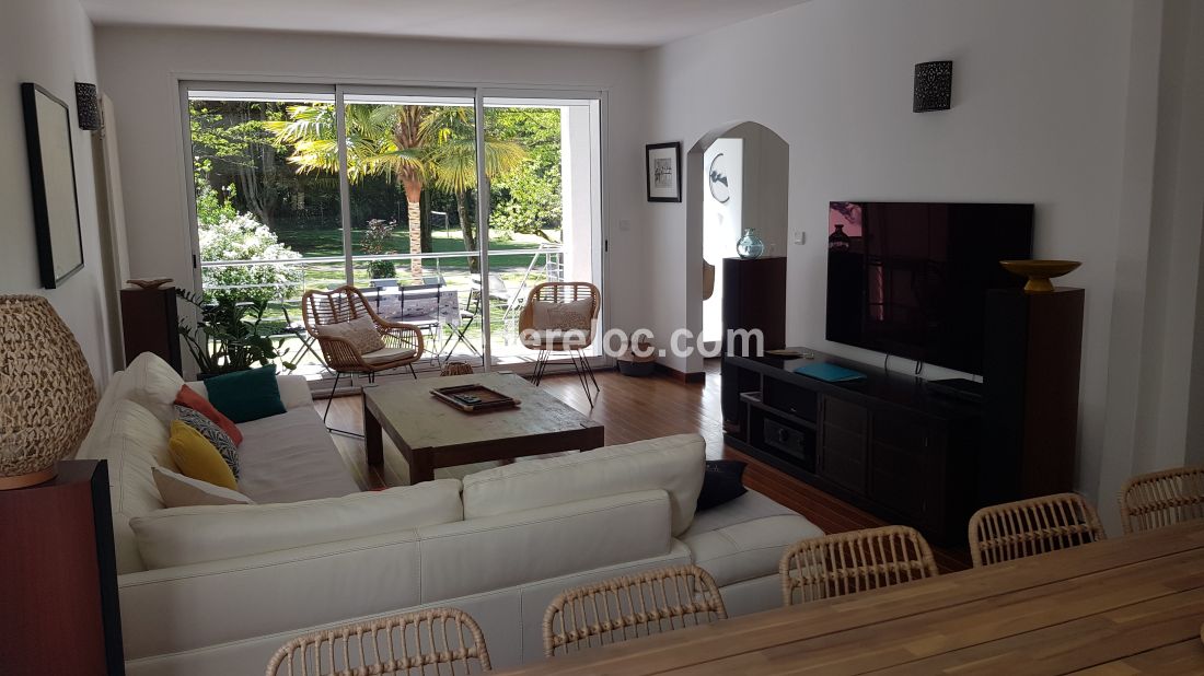 Photo 15 : SEJOUR d'une maison située à Le Bois-Plage-en-Ré, île de Ré.