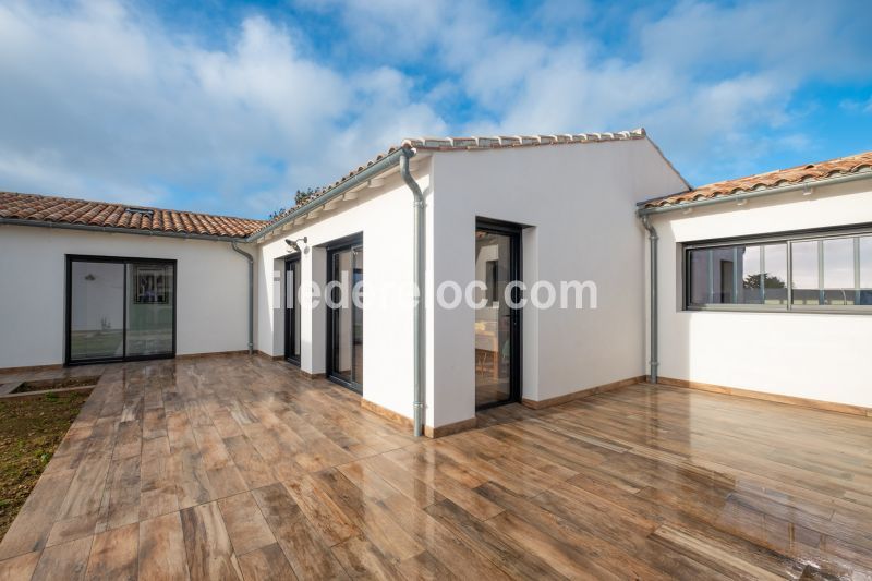 Photo 6 : EXTERIEUR d'une maison située à Loix, île de Ré.