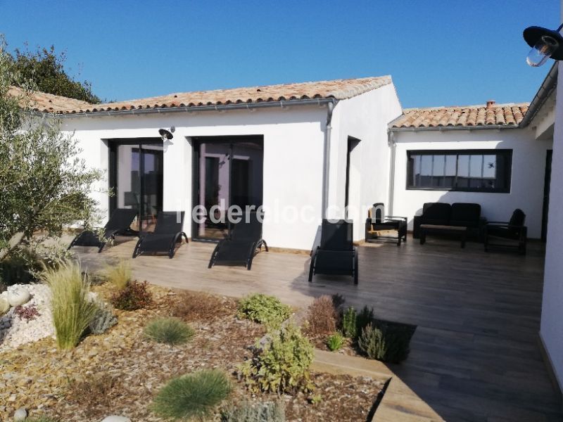 Photo 29 : JARDIN d'une maison située à Loix, île de Ré.