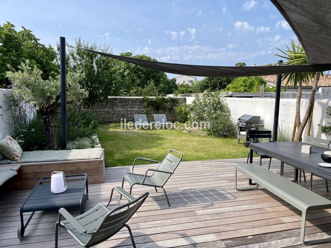 Photo 1 : TERRASSE d'une maison située à Les Portes-en-Ré, île de Ré.