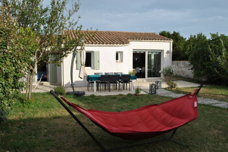 Photo 2 : EXTERIEUR d'une maison située à Loix, île de Ré.