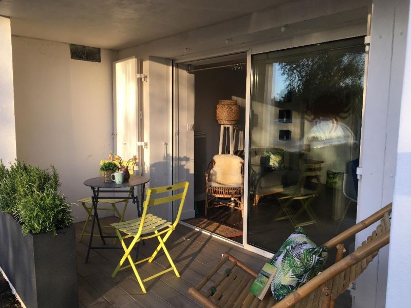 Photo 2 : TERRASSE d'une maison située à Le Bois-Plage-en-Ré, île de Ré.