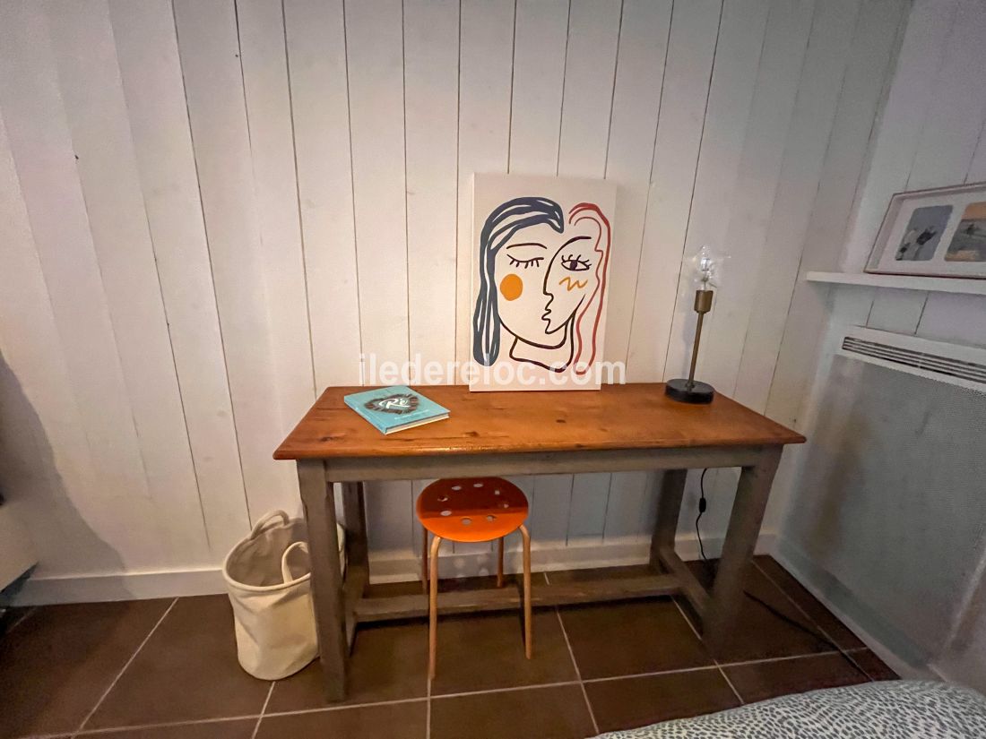 Photo 7 : CHAMBRE d'une maison située à Le Bois-Plage-en-Ré, île de Ré.