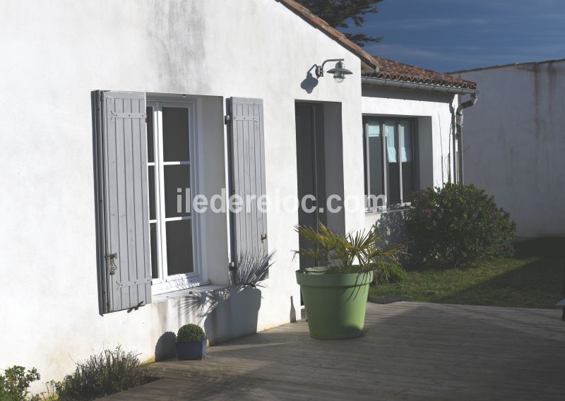 Photo 13 : EXTERIEUR d'une maison située à La Couarde-sur-mer, île de Ré.