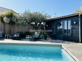 Ile de Ré:Belle maison de village avec jardin et piscine