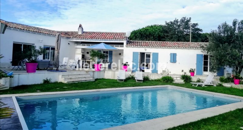 Photo 27 : EXTERIEUR d'une maison située à Le Bois-Plage-en-Ré, île de Ré.