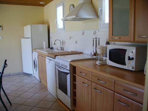 Photo 5 : CUISINE d'une maison située à Rivedoux-Plage, île de Ré.