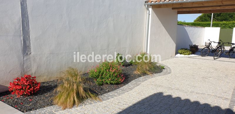 Photo 26 : EXTERIEUR d'une maison située à La Flotte-en-Ré, île de Ré.