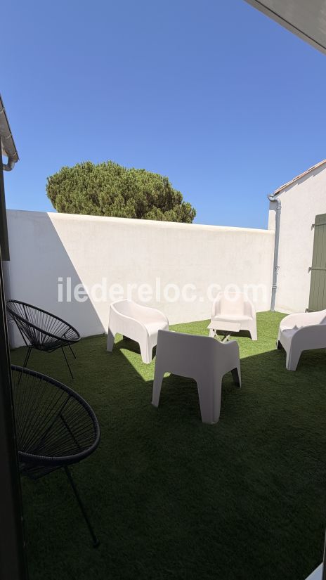 Photo 30 : PATIO d'une maison situ&eacute;e &agrave; La Flotte-en-R&eacute;, &icirc;le de R&eacute;.