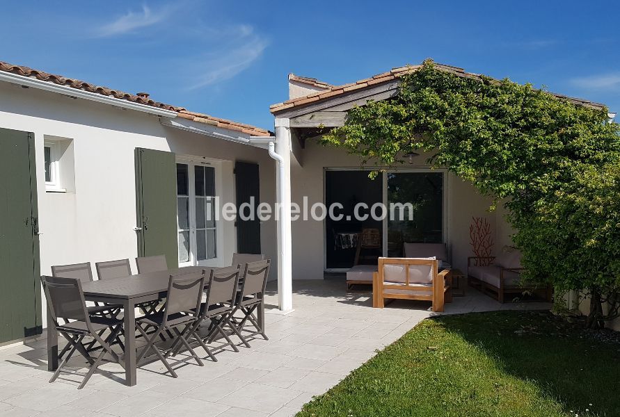 Photo 5 : TERRASSE d'une maison située à La Couarde-sur-mer, île de Ré.