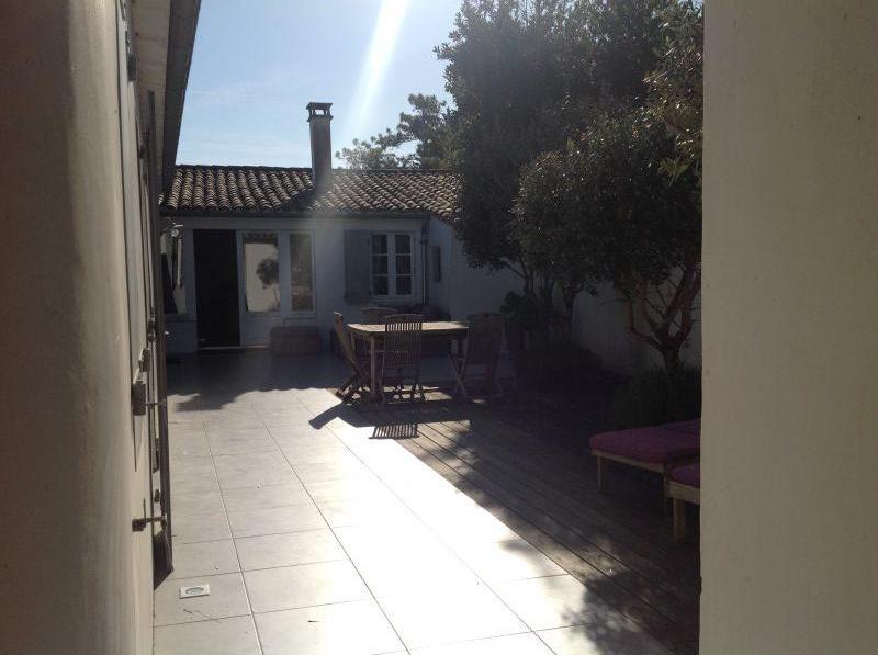 Photo 3 : NC d'une maison située à Le Bois-Plage-en-Ré, île de Ré.