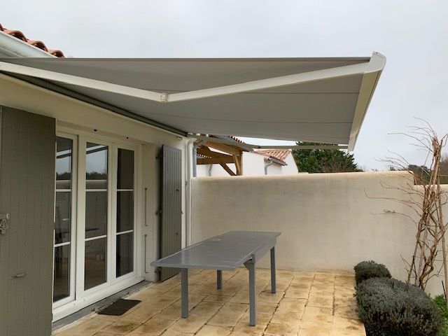 Photo 5 : TERRASSE d'une maison située à Le Bois-Plage-en-Ré, île de Ré.