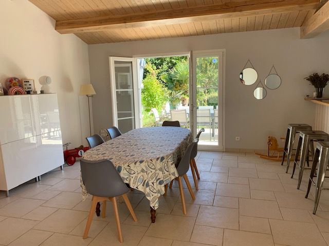 Photo 11 : SEJOUR d'une maison située à Le Bois-Plage-en-Ré, île de Ré.